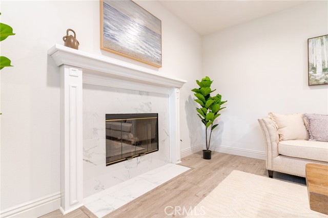 Detail Gallery Image 18 of 61 For 19300 Yolie Ln, Tarzana,  CA 91356 - 5 Beds | 3/1 Baths