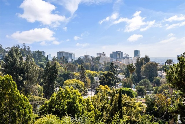 Detail Gallery Image 31 of 38 For 6476 San Marco Cir, Los Angeles,  CA 90068 - 2 Beds | 3/1 Baths