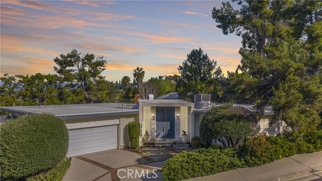 Detail Gallery Image 1 of 1 For 22651 Flamingo St, Woodland Hills,  CA 91364 - 3 Beds | 2/1 Baths