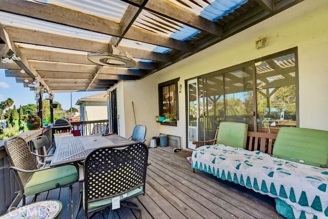 Detail Gallery Image 9 of 16 For 1092 W 6th, San Pedro,  CA 90731 - 3 Beds | 1 Baths