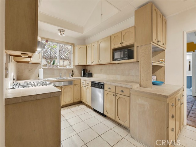 6033 Fulcher photo 22
