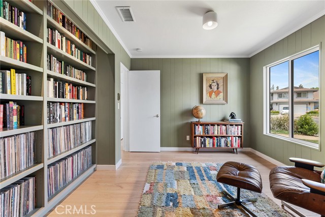 Detail Gallery Image 20 of 42 For 5607 Royer Ave, Woodland Hills,  CA 91367 - 4 Beds | 2 Baths