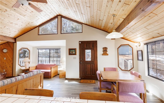 Detail Gallery Image 7 of 33 For 801 Highland, Sugarloaf,  CA 92386 - 2 Beds | 1/1 Baths