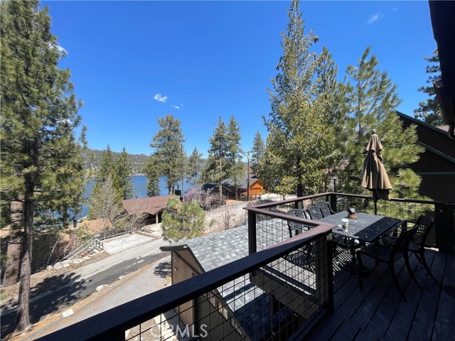 Detail Gallery Image 5 of 29 For 752 Cove Dr, Big Bear Lake,  CA 92315 - 4 Beds | 2 Baths