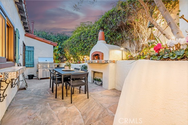 802 Rembrandt Drive, Laguna Beach CA: https://media.crmls.org/medias/89d94d7e-442d-497d-8fb4-01f80ba649fb.jpg