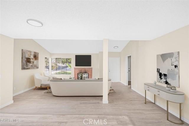 Detail Gallery Image 4 of 21 For 2733 Coria Pl, Palmdale,  CA 93550 - 3 Beds | 2 Baths