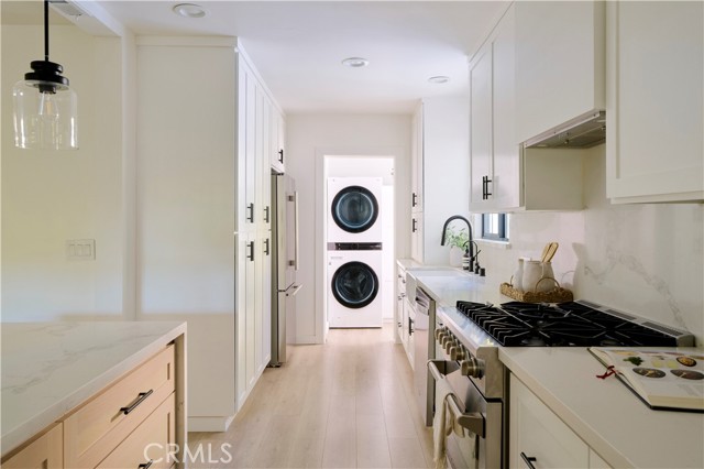 Detail Gallery Image 22 of 40 For 4800 Mary Ellen, Sherman Oaks,  CA 91423 - 3 Beds | 2 Baths