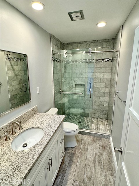 Detail Gallery Image 5 of 12 For 1909 Speyer Ln, Redondo Beach,  CA 90278 - 2 Beds | 1 Baths