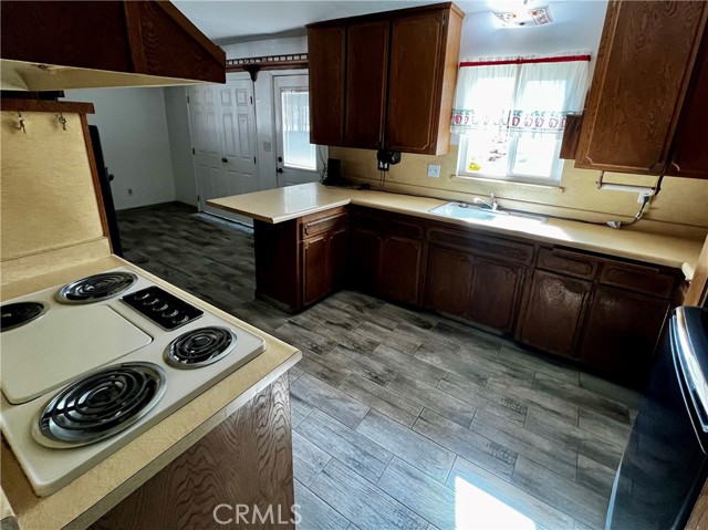Detail Gallery Image 9 of 20 For 13076 Osage Rd, Apple Valley,  CA 92308 - 4 Beds | 2 Baths