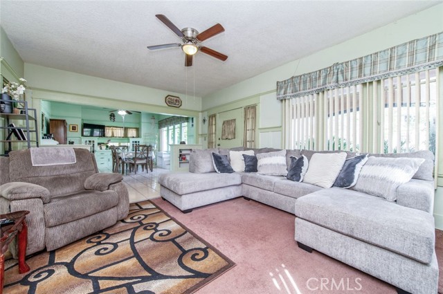 Detail Gallery Image 4 of 34 For 406 E Walnut, Santa Ana,  CA 92701 - – Beds | – Baths