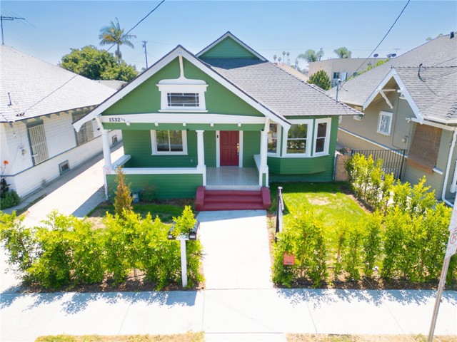 1532 W 22nd Street, Los Angeles CA: https://media.crmls.org/medias/89dc0b8b-60bc-44e8-bd19-ccd1833efdfd.jpg