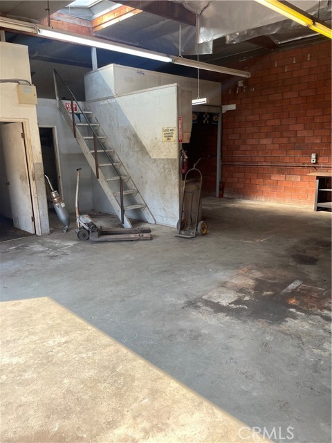 Detail Gallery Image 5 of 13 For 2044 W 166th St, Torrance,  CA 90504 - 2 Beds | 1 Baths