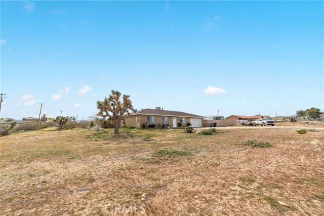 Detail Gallery Image 5 of 38 For 58375 Del Mar St, Yucca Valley,  CA 92284 - 3 Beds | 2 Baths