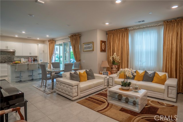 Detail Gallery Image 7 of 31 For 20525 Martingale, Saugus,  CA 91350 - 3 Beds | 3 Baths