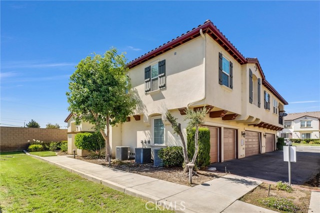 Detail Gallery Image 27 of 34 For 2750 E Oak Hill Dr #30,  Ontario,  CA 91761 - 3 Beds | 2/1 Baths