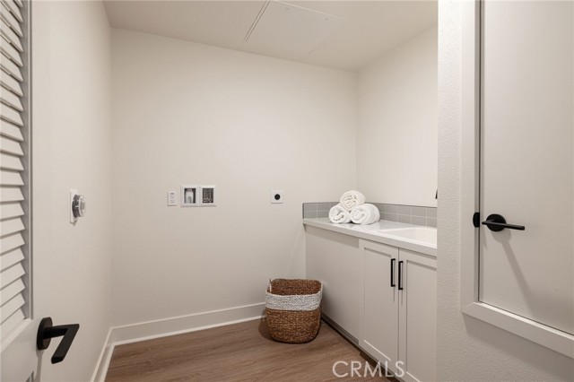 414 Main Street, Huntington Beach CA: https://media.crmls.org/medias/89e053a4-dc9f-4df4-bc86-19f7c477b587.jpg