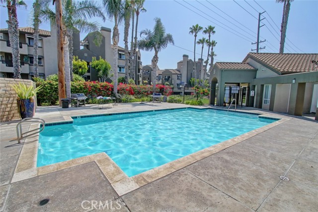 Detail Gallery Image 28 of 40 For 310 Lake St #213,  Huntington Beach,  CA 92648 - 2 Beds | 2 Baths