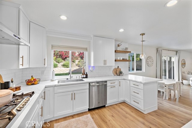 Detail Gallery Image 13 of 42 For 1279 Moss, Upland,  CA 91784 - 4 Beds | 2/1 Baths