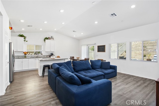 35308 Couples Court, Beaumont CA: https://media.crmls.org/medias/89e1d08d-e9be-40bd-b4db-874aa419ceaf.jpg