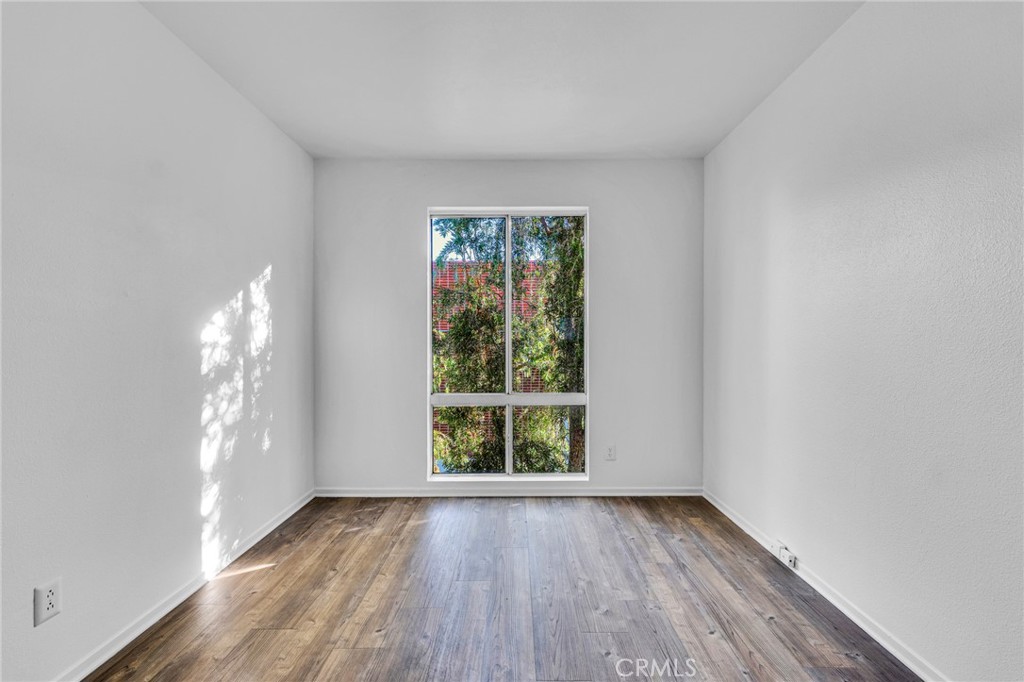 89E2E529 D0F6 494B Bc29 05465459D2F8 20134 Leadwell Street #220, Winnetka, Ca 91306 &Lt;Span Style='Backgroundcolor:transparent;Padding:0Px;'&Gt; &Lt;Small&Gt; &Lt;I&Gt; &Lt;/I&Gt; &Lt;/Small&Gt;&Lt;/Span&Gt;