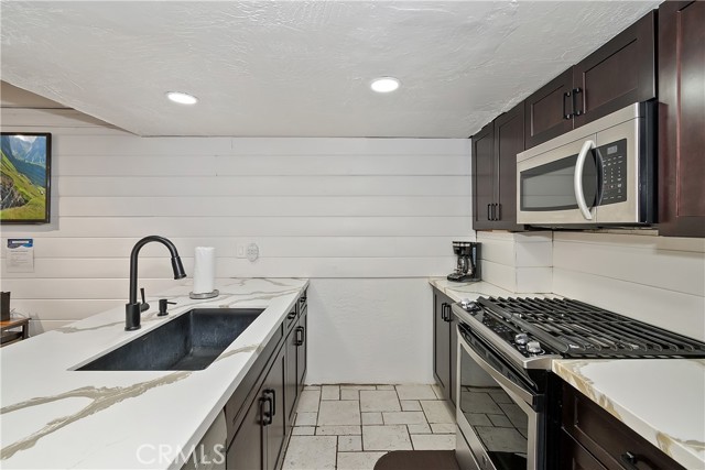Detail Gallery Image 10 of 36 For 861 Thrush, Big Bear Lake,  CA 92315 - 3 Beds | 2 Baths