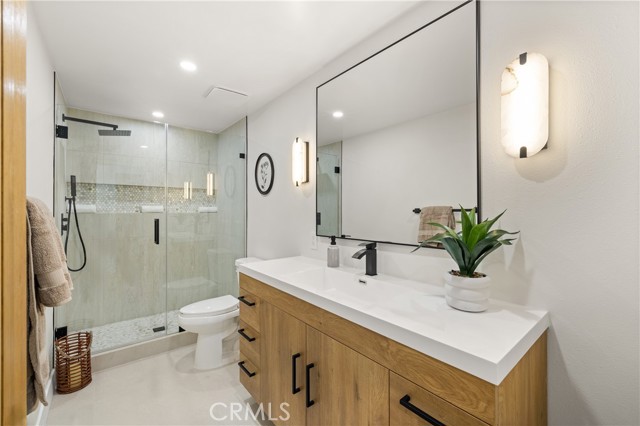 Detail Gallery Image 26 of 46 For 5340 Edgeware Dr, Calabasas,  CA 91301 - 5 Beds | 3 Baths