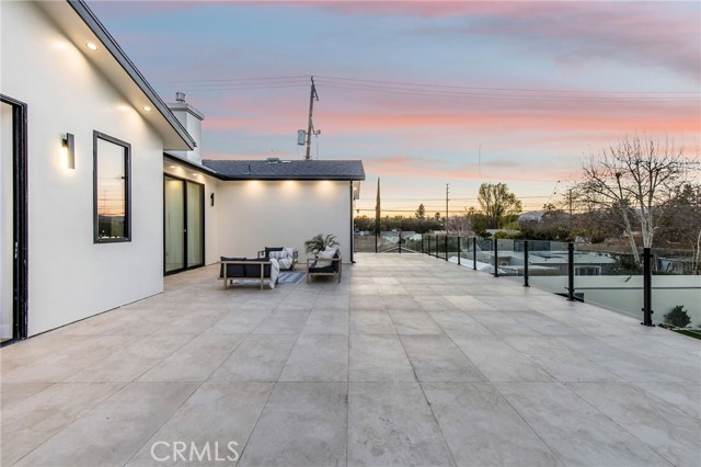 Detail Gallery Image 58 of 75 For 22745 Califa St, Woodland Hills,  CA 91367 - 5 Beds | 4 Baths