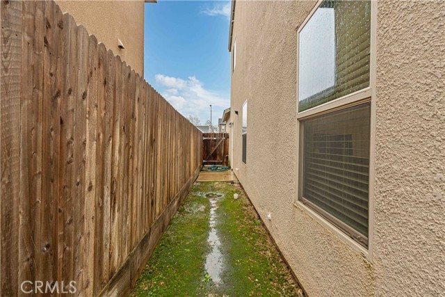 Detail Gallery Image 32 of 39 For 4852 Kinross Ct, Merced,  CA 95348 - 4 Beds | 2/1 Baths