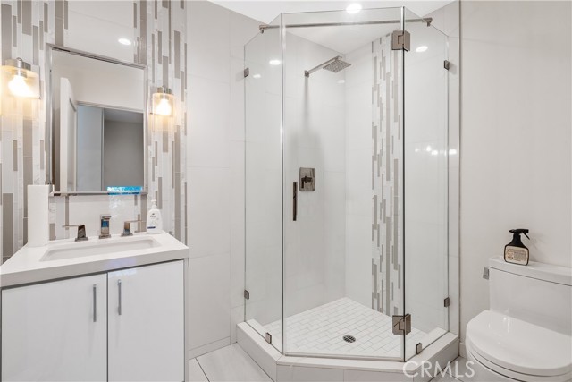 Detail Gallery Image 32 of 39 For 22 Round up, Bell Canyon,  CA 91307 - 6 Beds | 6/1 Baths