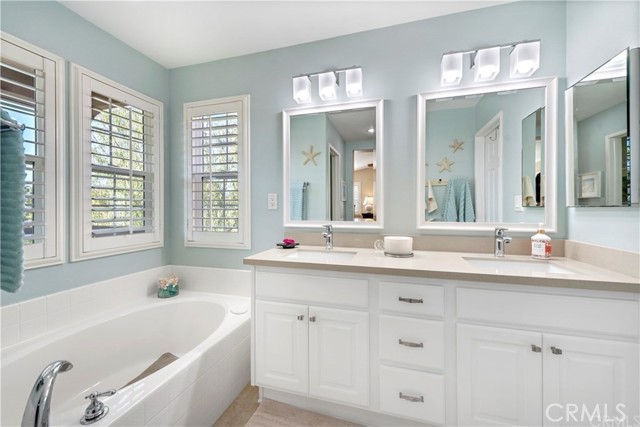 26 Tuberose Street, Ladera Ranch CA: https://media.crmls.org/medias/89e66622-d3f4-4406-b821-c0bf2f56bc8d.jpg
