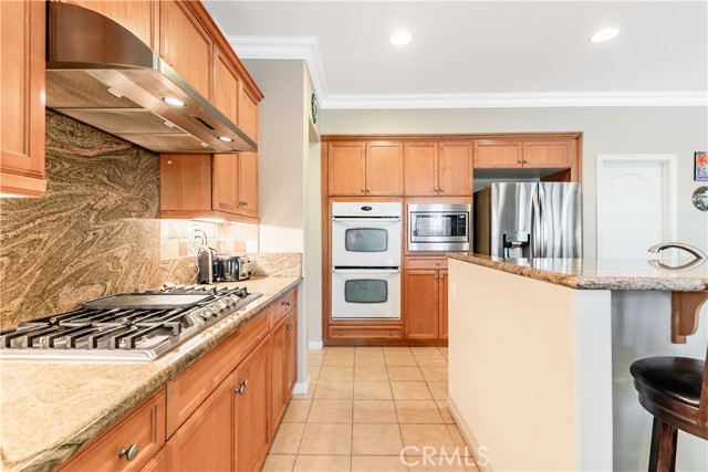 8656 Calle Canon Road, Corona CA: https://media.crmls.org/medias/89e6c8bb-c1e2-4239-801a-f94827aa194a.jpg