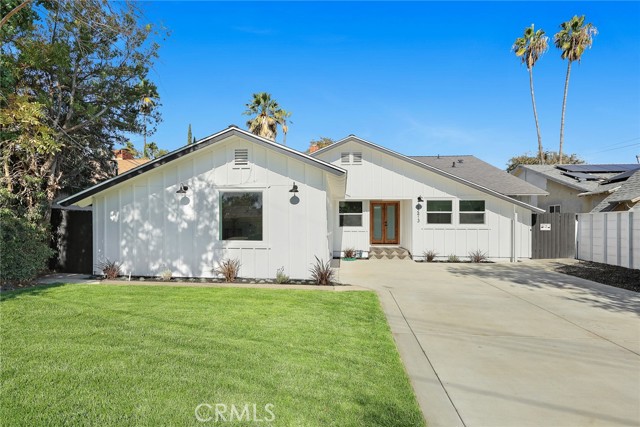 12413 Debby St photo 3