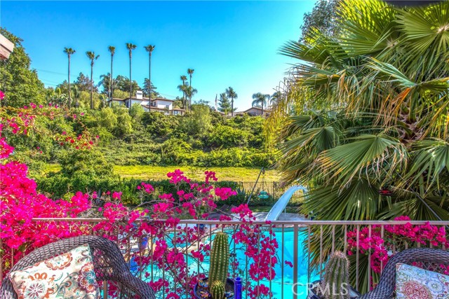 512 Golden West Drive, Redlands CA: https://media.crmls.org/medias/89e730eb-b15b-41d6-9423-244188e9a7ac.jpg