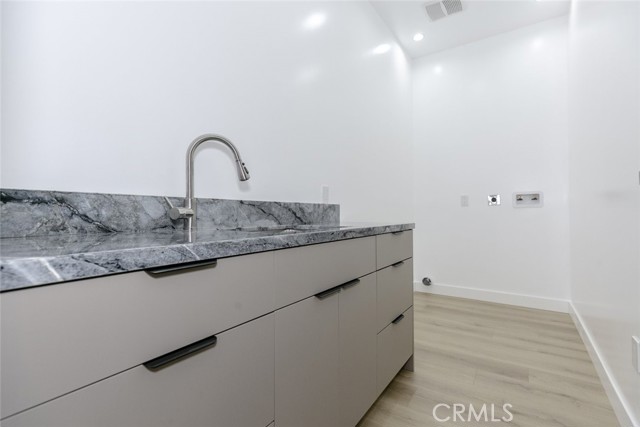 15009 Wyandotte Street, Van Nuys CA: https://media.crmls.org/medias/89e7539d-53de-4d4c-bcd9-b36785125614.jpg