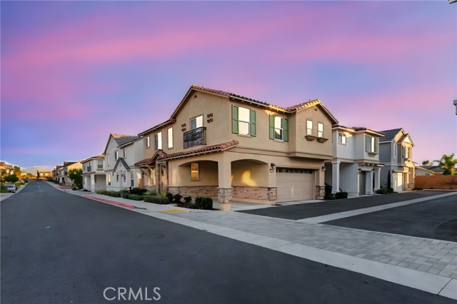 Detail Gallery Image 2 of 35 For 15185 Ridge, Fontana,  CA 92336 - 4 Beds | 3/1 Baths