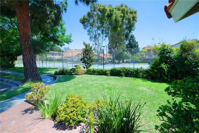 16329 Cherry Fall Lane, Cerritos CA: https://media.crmls.org/medias/89e8e721-b1e9-4f2e-b478-7d4859964cdf.jpg