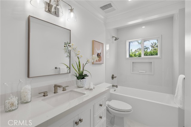 Detail Gallery Image 34 of 65 For 4347 Clybourn Ave, Toluca Lake,  CA 91602 - 5 Beds | 4/1 Baths
