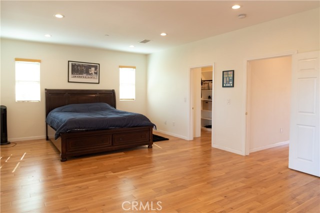 Detail Gallery Image 33 of 55 For 1137 N Banning Bld, Wilmington,  CA 90744 - 4 Beds | 5 Baths