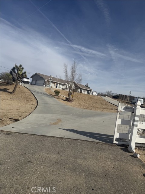 Detail Gallery Image 3 of 4 For 11691 Ivy, Hesperia,  CA 92345 - 3 Beds | 2 Baths