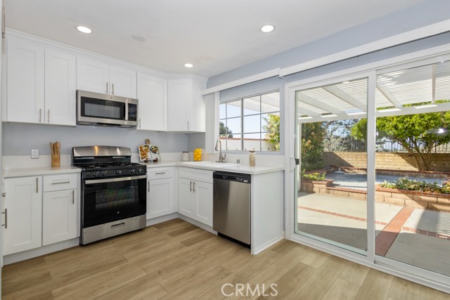 Detail Gallery Image 5 of 32 For 23441 via Ronda, Mission Viejo,  CA 92691 - 4 Beds | 2 Baths