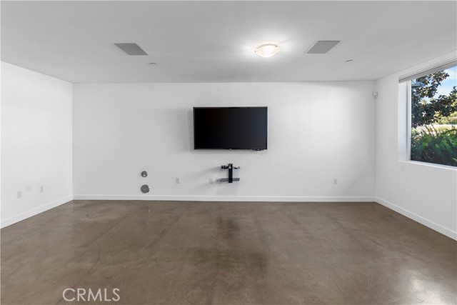 Detail Gallery Image 9 of 58 For 6566 W 85th Pl, Westchester,  CA 90045 - 3 Beds | 3 Baths