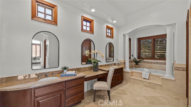 18041 Merlin Road, Silverado CA: https://media.crmls.org/medias/89ea3902-d14a-4a2c-a6ae-662db39dfa35.jpg