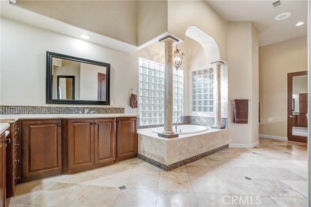 Detail Gallery Image 28 of 71 For 4 Cielo Vista Ct, Rancho Mirage,  CA 92270 - 4 Beds | 3/1 Baths