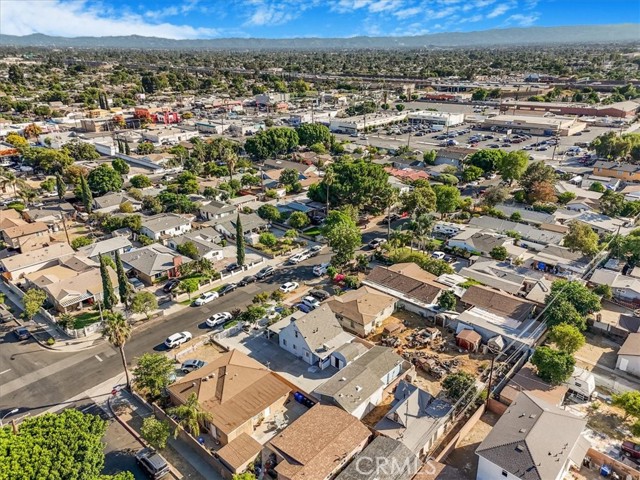 13737 Mercer Street, Pacoima CA: https://media.crmls.org/medias/89ea87db-ee6a-47b5-9855-e0bb405290fa.jpg