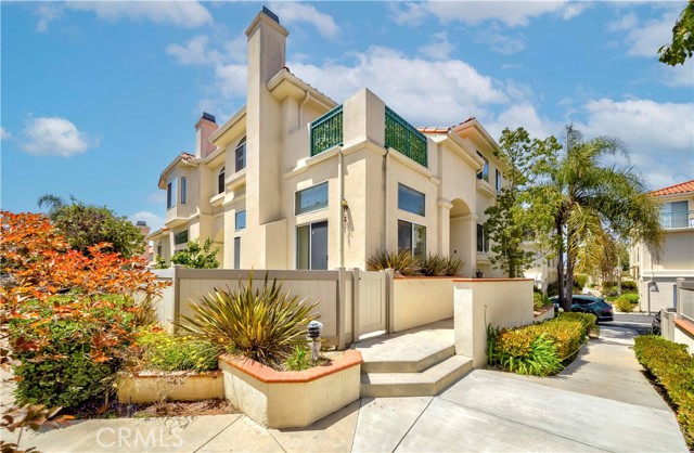 4489 Spencer Street, Torrance CA: https://media.crmls.org/medias/89ea8ad4-dda6-4a8b-af54-0594e1282082.jpg