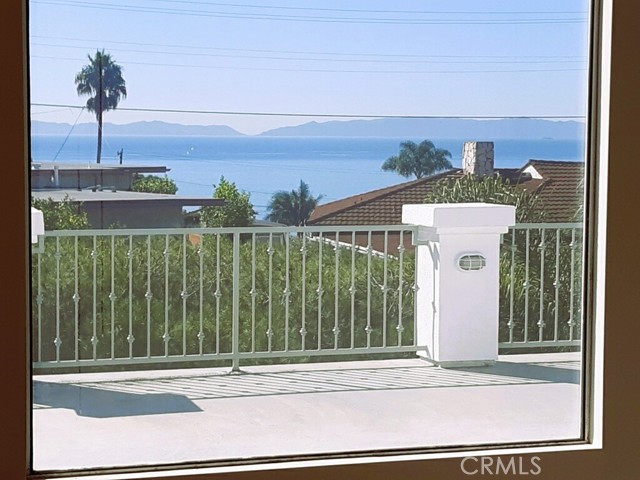 3943 Exultant Drive, Rancho Palos Verdes CA: https://media.crmls.org/medias/89ec31e6-8031-4cf7-adb3-145cafb243ed.jpg