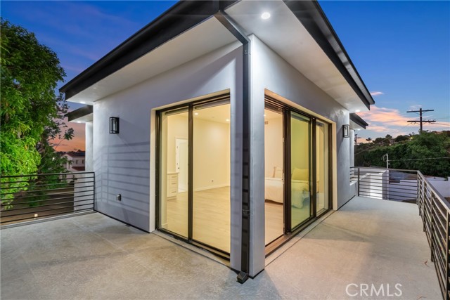 5196 Orange Place, Los Angeles CA: https://media.crmls.org/medias/89ede158-c53e-4805-8593-7c2ae68c911b.jpg