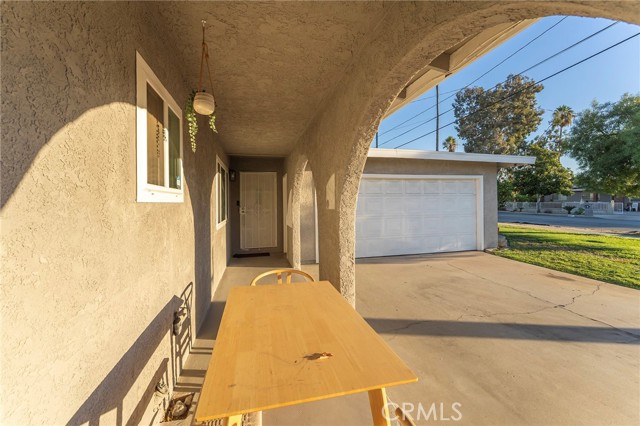 9646 Palmetto Avenue, Fontana CA: https://media.crmls.org/medias/89ef2a9c-f318-4dc5-902d-4b581ee175d4.jpg
