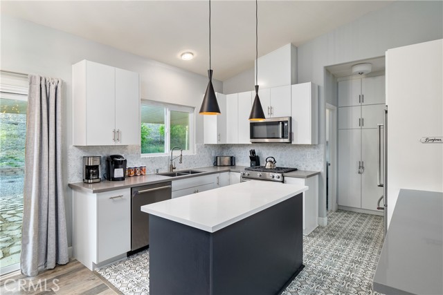 Detail Gallery Image 10 of 39 For 2750 Lazy Hill Rd, San Miguel,  CA 93451 - 3 Beds | 2 Baths