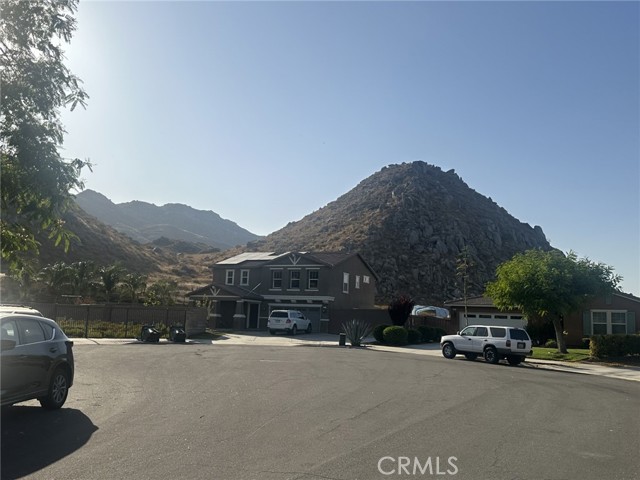 921 Yukon Drive, San Jacinto CA: https://media.crmls.org/medias/89f026de-f3fb-40ff-8eda-a5af7aebb092.jpg